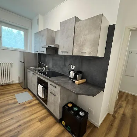 דירה Modern In A Setting