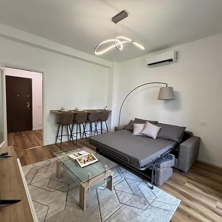 Modern In A Setting Appartement *