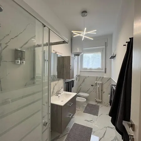 Appartement Modern In A Setting Milan
