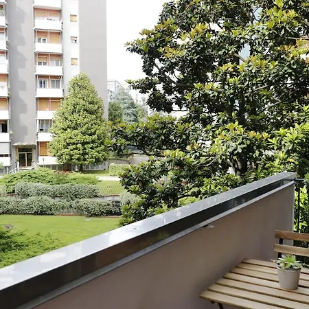 Modern In A Setting Appartement *